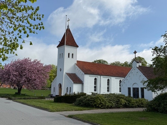 Foto af Filadelfia Kirke ude fra