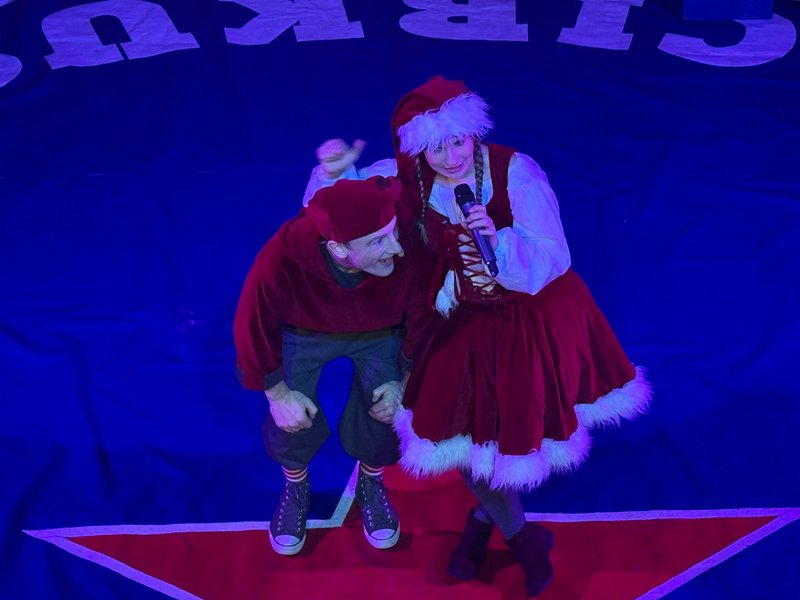 To nisser i cirkusforestilling fra Cirkus Baldonis optræden på Filadelfia, 2025