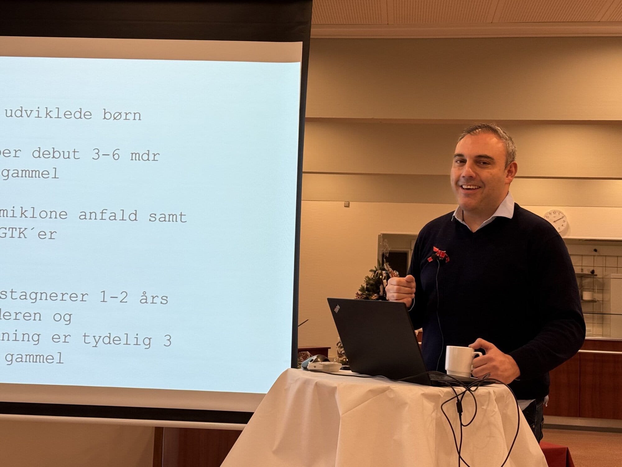 Forsker og overlæge Allan Bayat, Filadelfia holder oplæg om behandling af epilepsi.