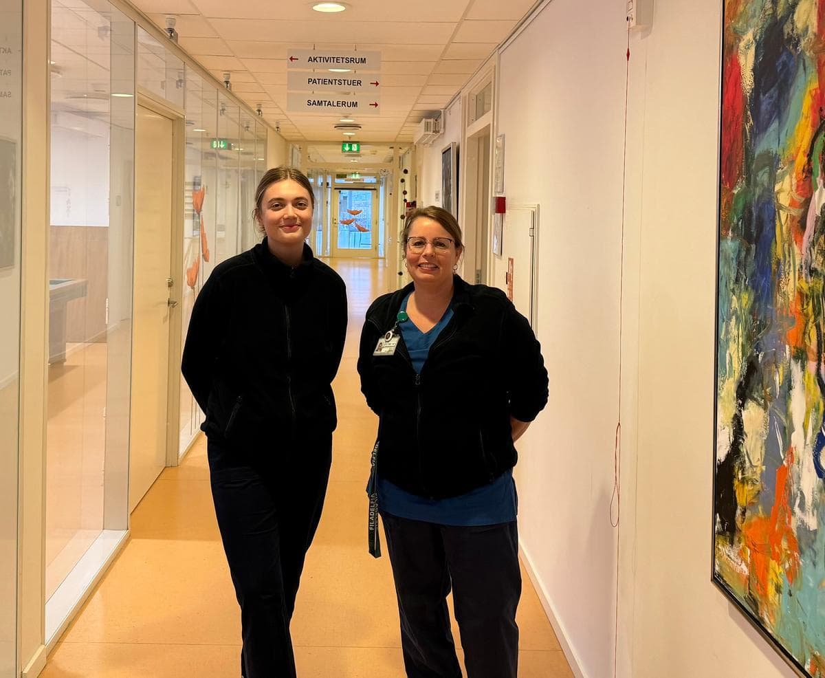 Foto af sygeplejestuderende Caroline Hansen og klinisk vejleder Stine Hebo, Filadelfia 2025